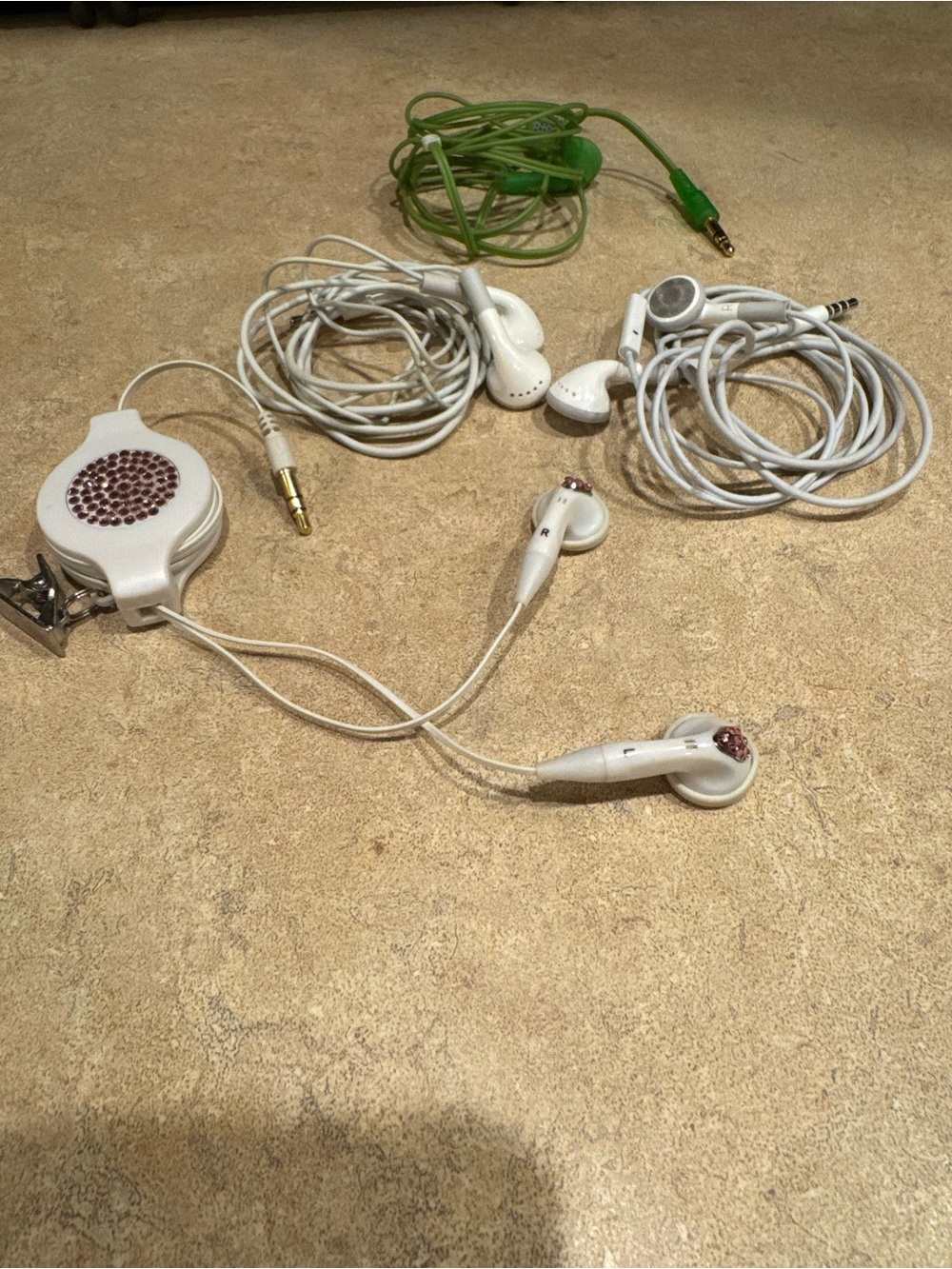 Apple White Earbuds Corded